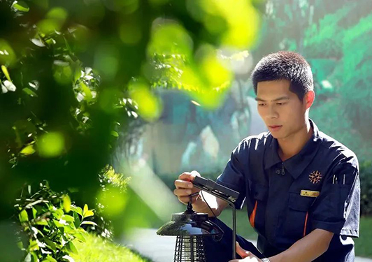 小步外勤助力物业服务管理提升攻坚，守护舒适整洁家园